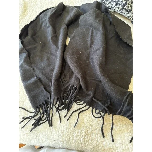 Cashmaire Women’s Black Scarf One Size - Picture 3 of 3